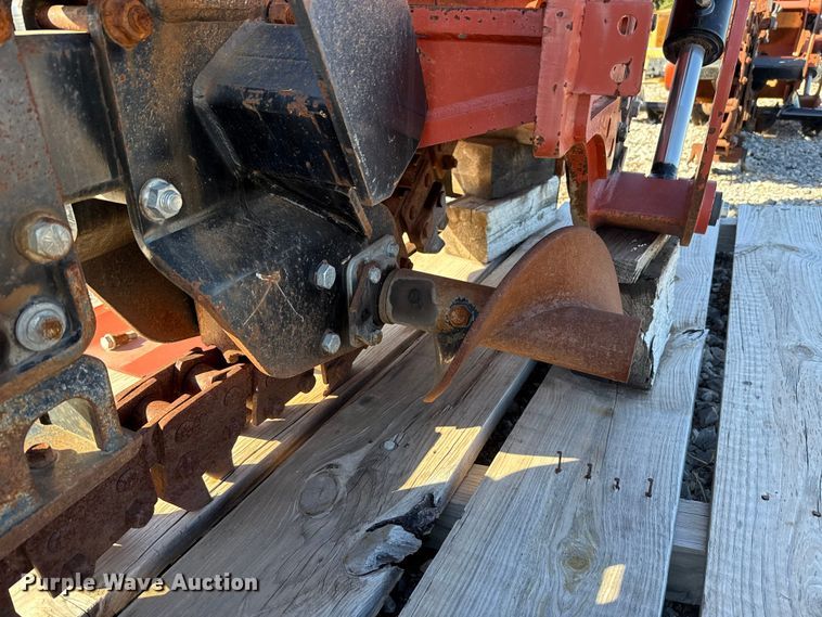 image for item EU5153 2018 Ditch Witch H810 trencher