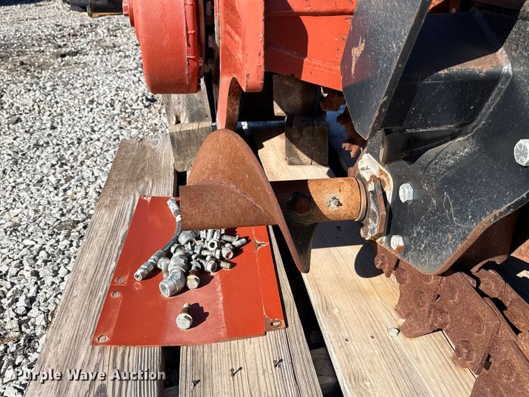 image for item EU5153 2018 Ditch Witch H810 trencher