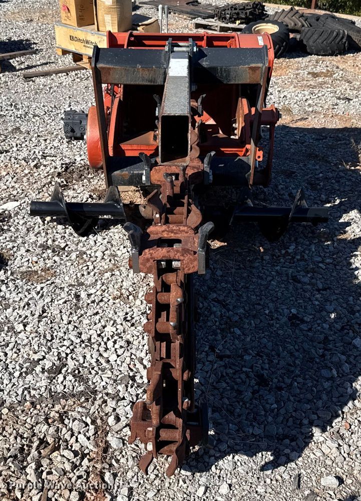 image for item EU5154 2017 Ditch Witch H810 trencher