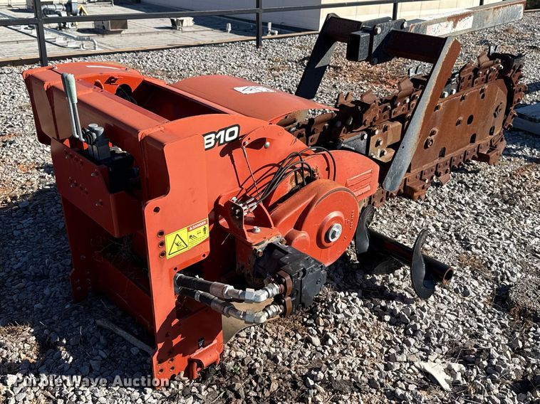 image for item EU5154 2017 Ditch Witch H810 trencher