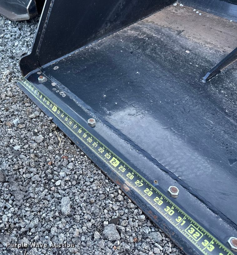 image for item EU5156 Blue Diamond 108620 skid steer bucket