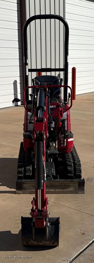EXCAVADORA YANMAR SV081D