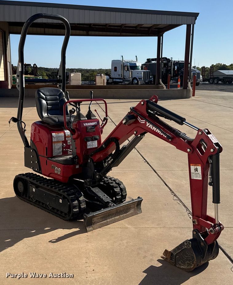 EXCAVADORA YANMAR SV081D