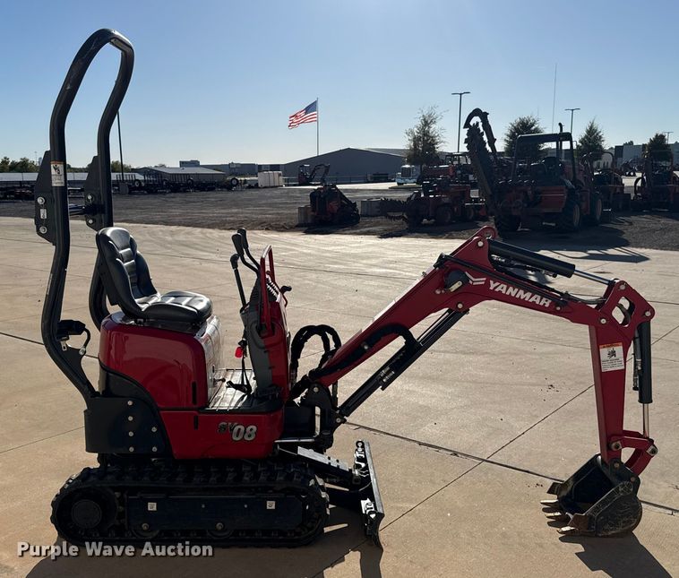 EXCAVADORA YANMAR SV081D