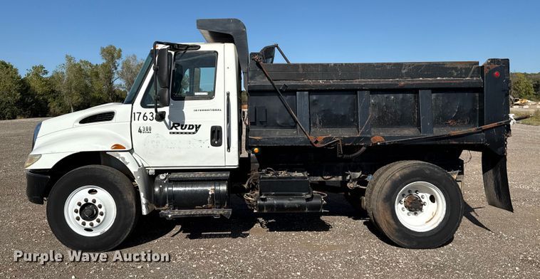 image for item EU5175 2005 International 4300 SBA 4X2 dump truck
