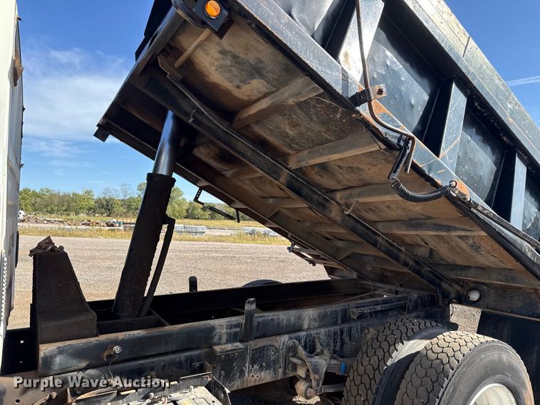 image for item EU5175 2005 International 4300 SBA 4X2 dump truck
