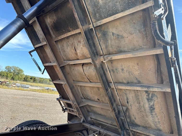 image for item EU5175 2005 International 4300 SBA 4X2 dump truck