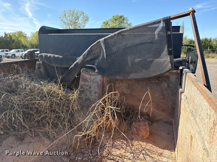 image for item EU5175 2005 International 4300 SBA 4X2 dump truck