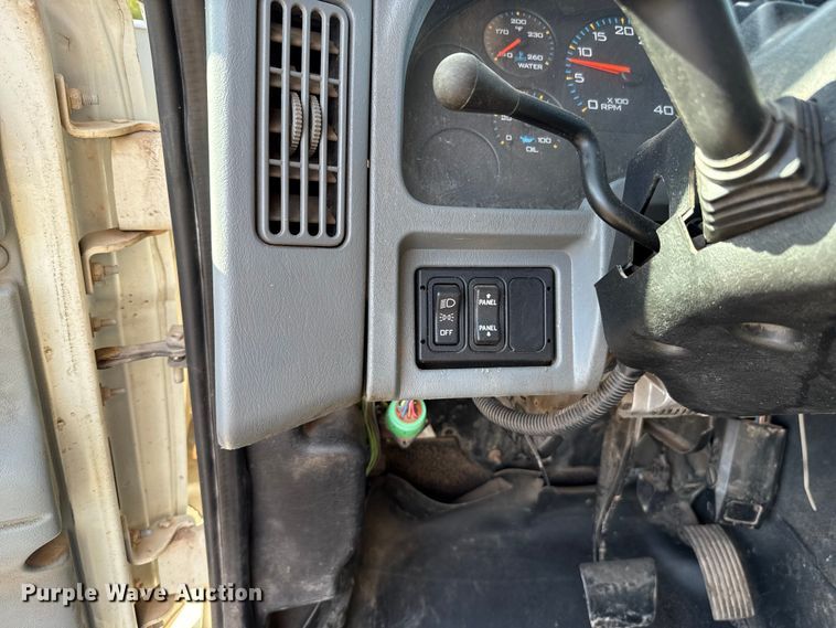 image for item EU5175 2005 International 4300 SBA 4X2 dump truck