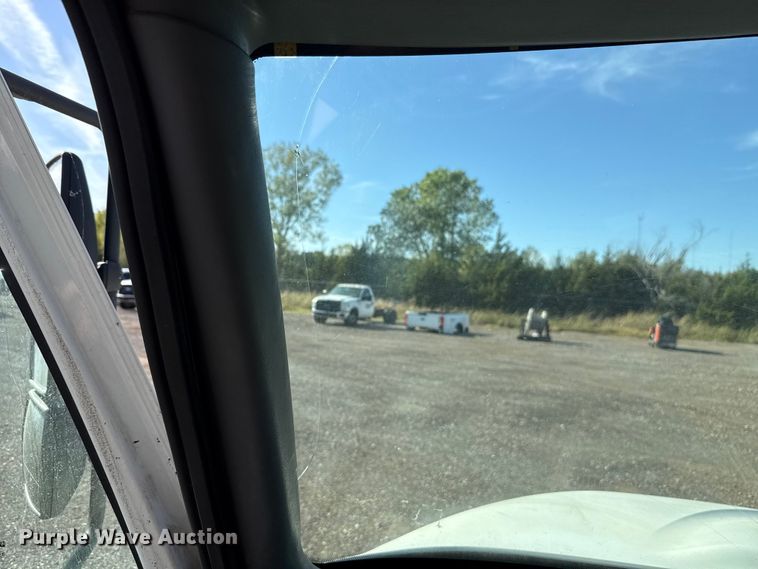 image for item EU5175 2005 International 4300 SBA 4X2 dump truck