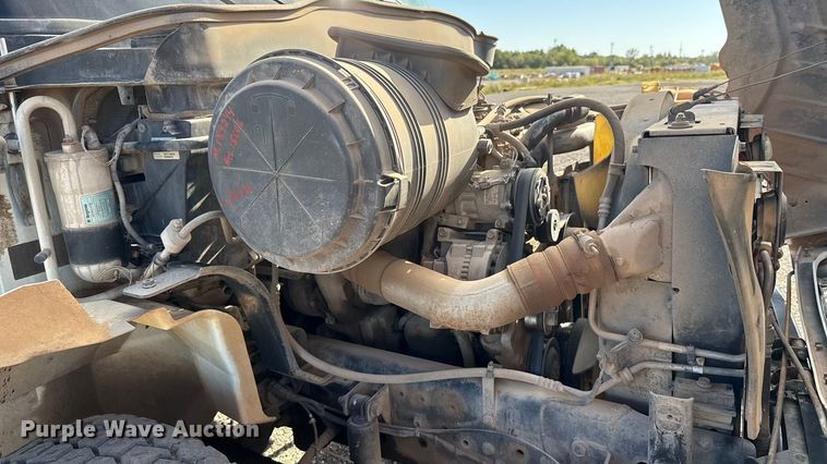 image for item EU5175 2005 International 4300 SBA 4X2 dump truck