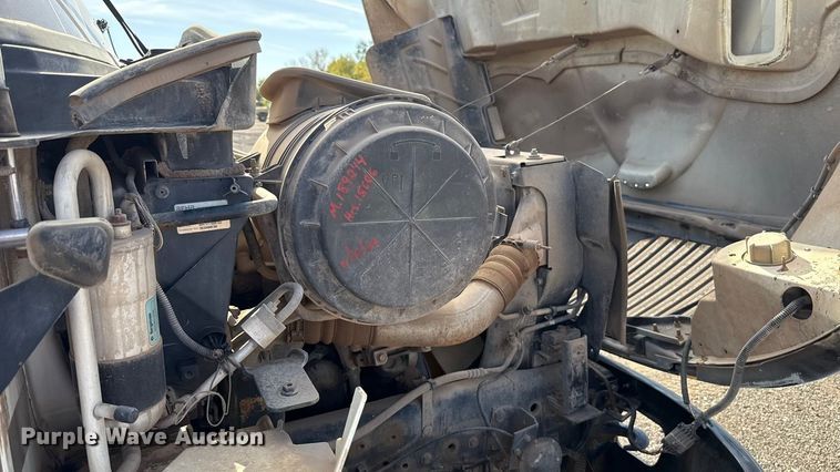 image for item EU5175 2005 International 4300 SBA 4X2 dump truck