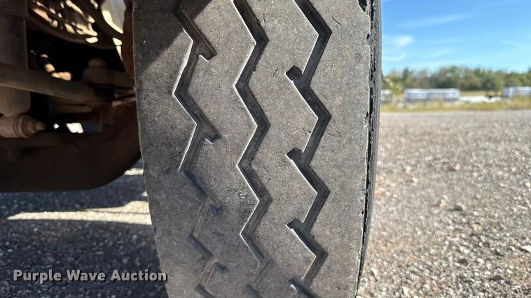 image for item EU5175 2005 International 4300 SBA 4X2 dump truck