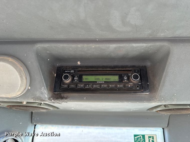 image for item EU5178 2013 Volvo ECR88 mini excavator