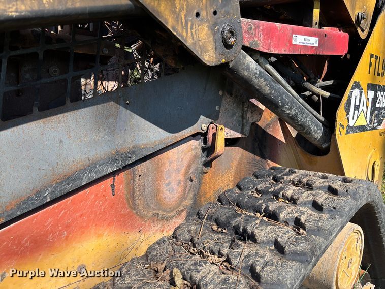 image for item EV3164 Caterpillar 259D skid steer loader