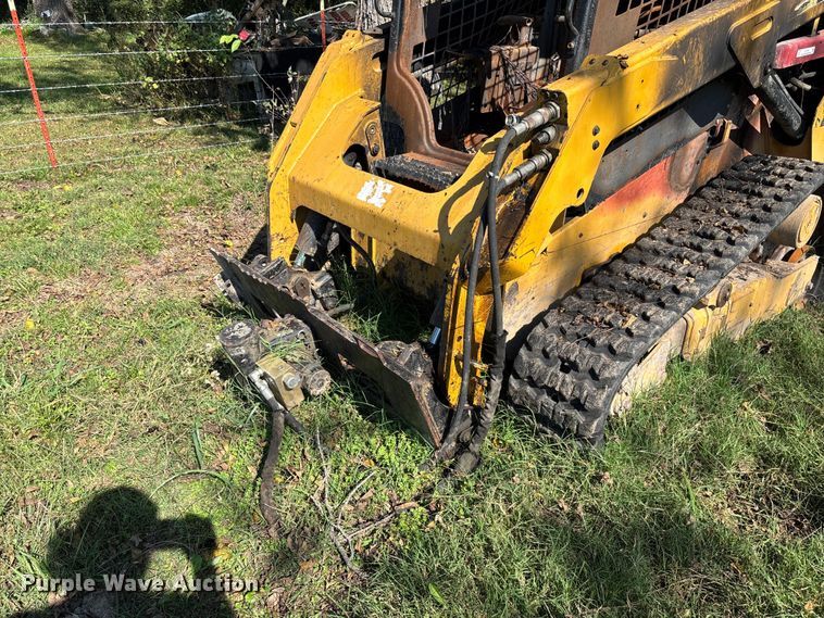 image for item EV3164 Caterpillar 259D skid steer loader