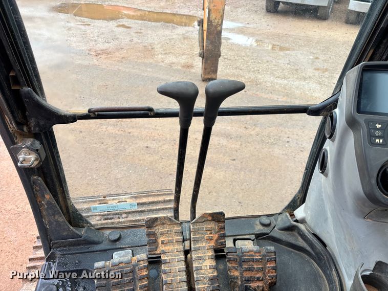 image for item EV3219 2017 Case CX210D excavator