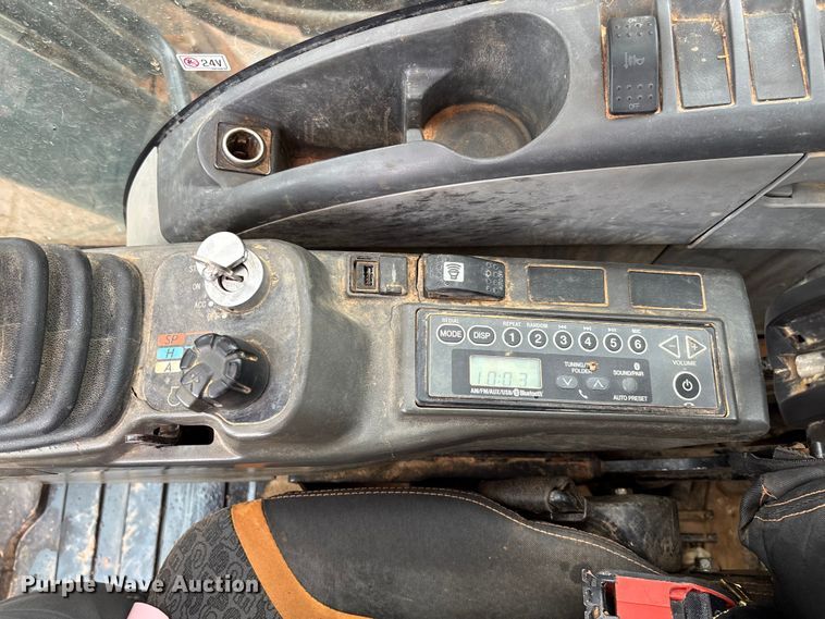 image for item EV3219 2017 Case CX210D excavator