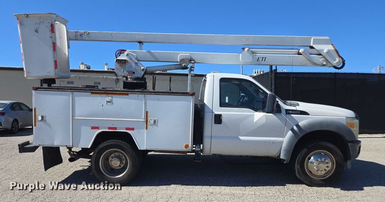 CAMIóN CON CANASTILLA 2011 FORD ETI