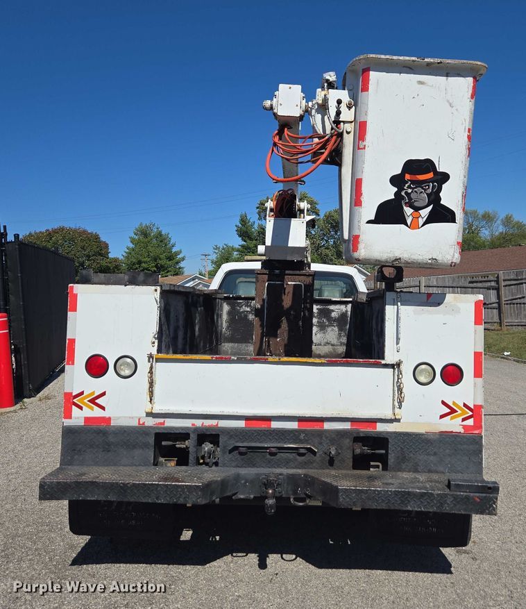 image for item EV5361 2011 Ford F550 Super Duty XL bucket truck