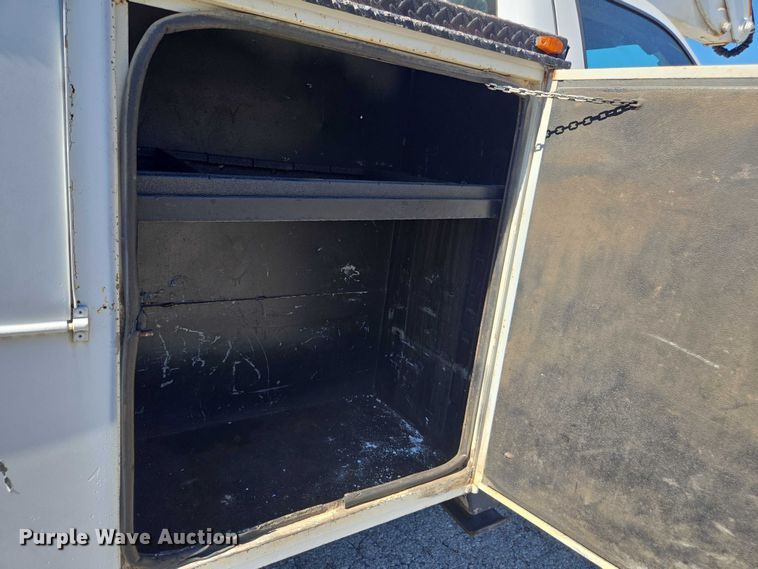 image for item EV5361 2011 Ford F550 Super Duty XL bucket truck