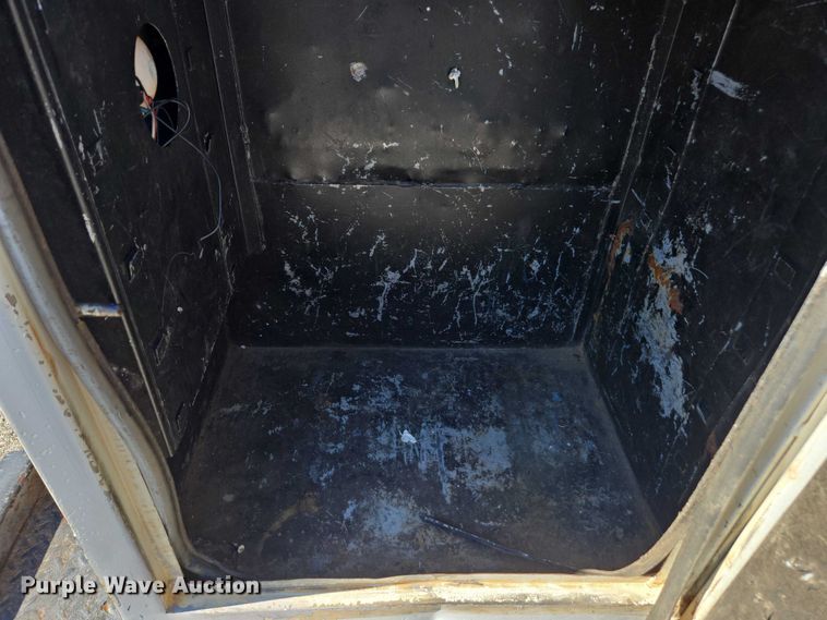 image for item EV5361 2011 Ford F550 Super Duty XL bucket truck