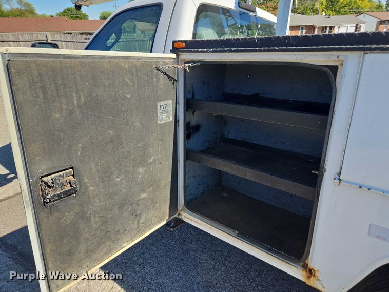 image for item EV5361 2011 Ford F550 Super Duty XL bucket truck