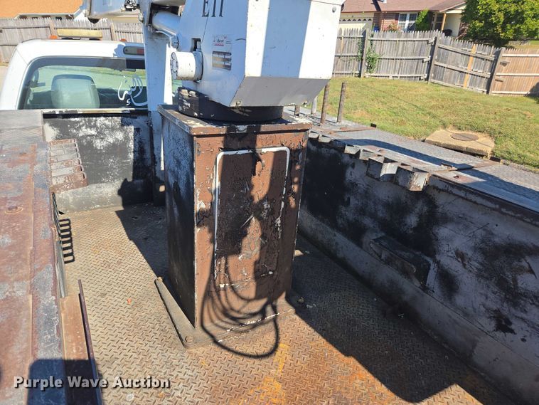 image for item EV5361 2011 Ford F550 Super Duty XL bucket truck