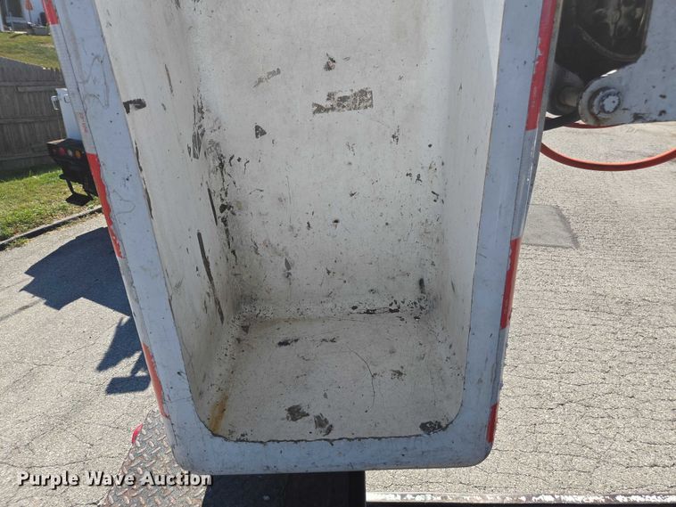 image for item EV5361 2011 Ford F550 Super Duty XL bucket truck