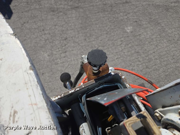 image for item EV5361 2011 Ford F550 Super Duty XL bucket truck