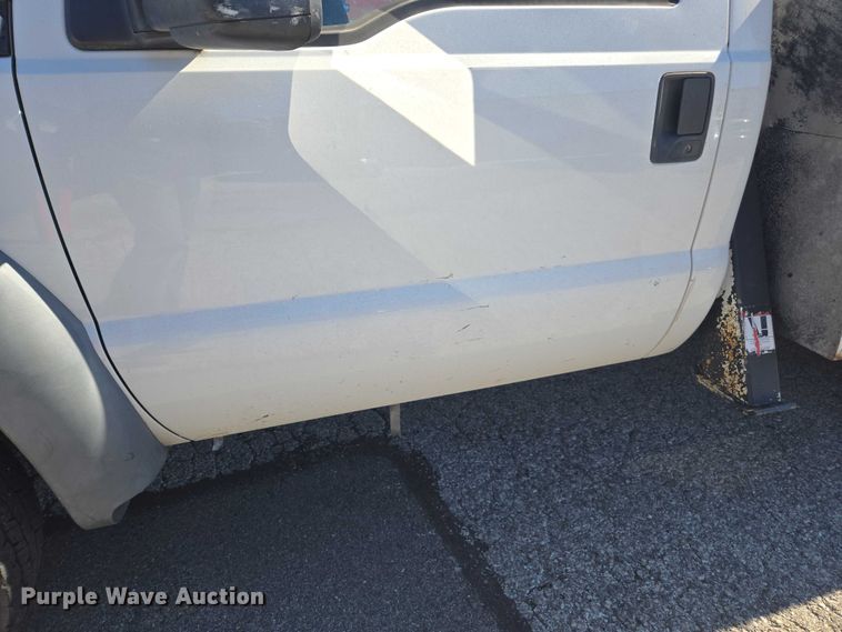 image for item EV5361 2011 Ford F550 Super Duty XL bucket truck