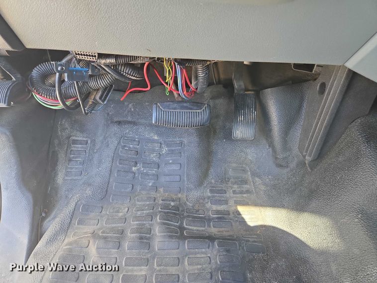 image for item EV5361 2011 Ford F550 Super Duty XL bucket truck