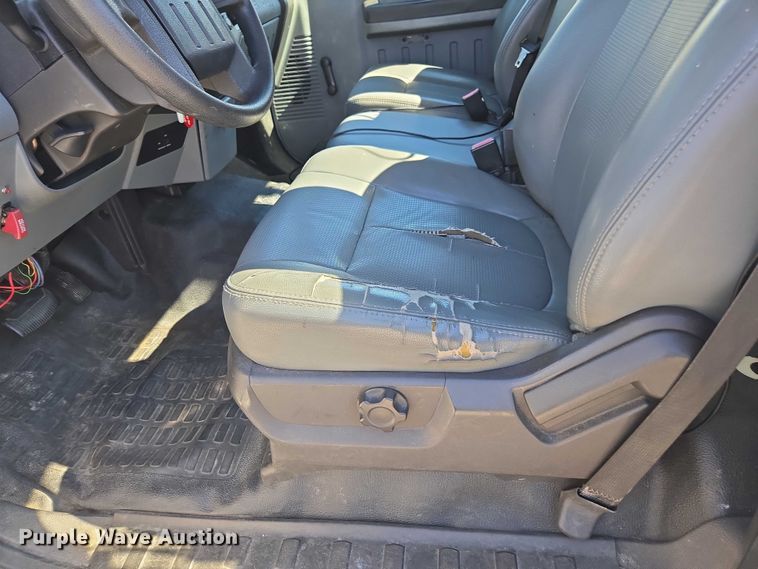 image for item EV5361 2011 Ford F550 Super Duty XL bucket truck