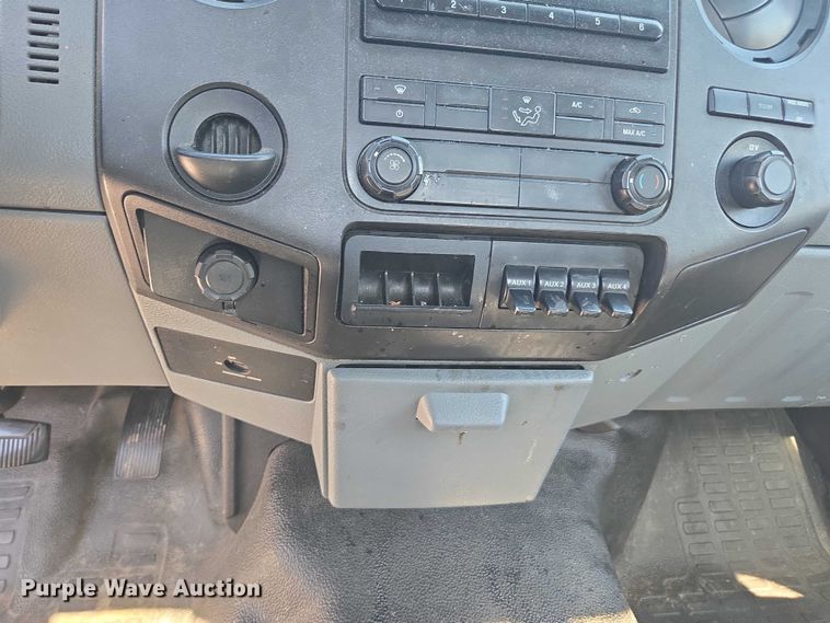 image for item EV5361 2011 Ford F550 Super Duty XL bucket truck