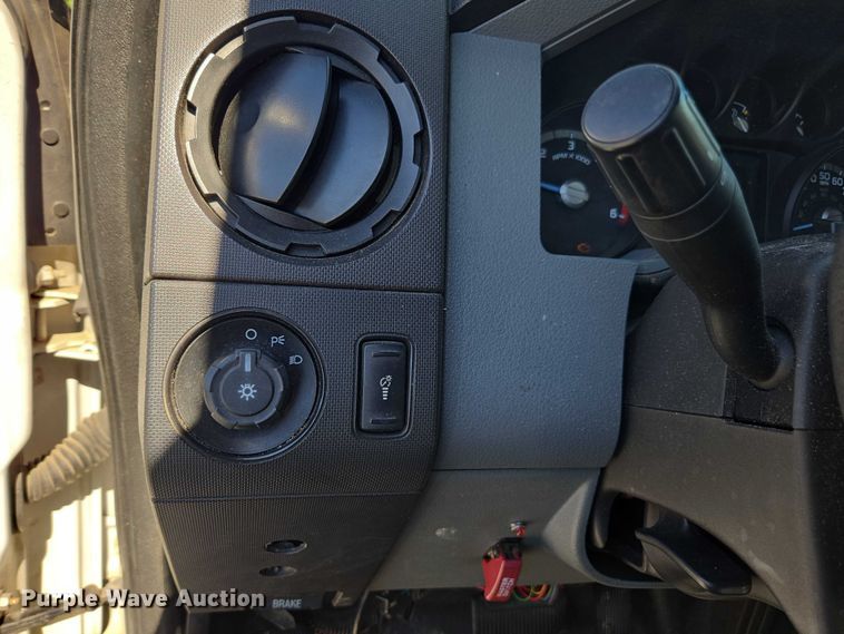 image for item EV5361 2011 Ford F550 Super Duty XL bucket truck