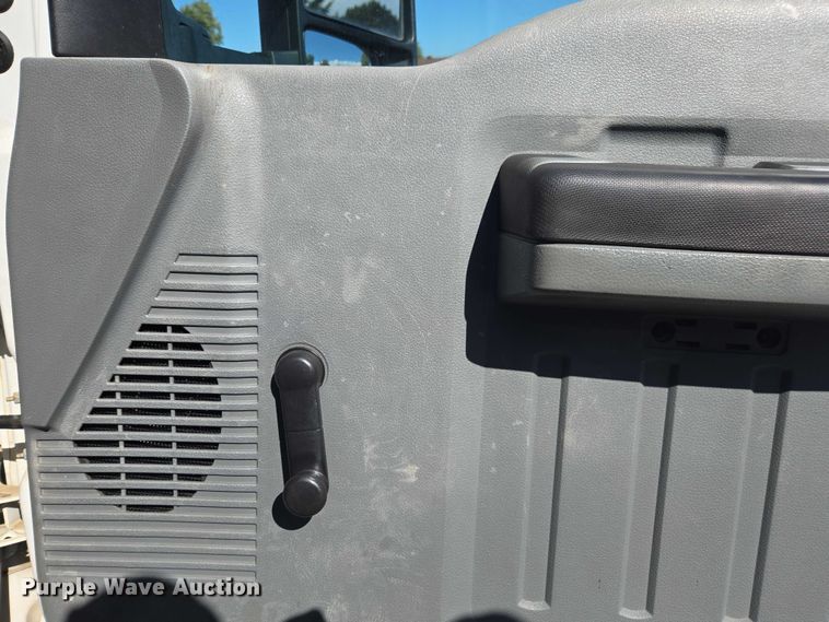 image for item EV5361 2011 Ford F550 Super Duty XL bucket truck