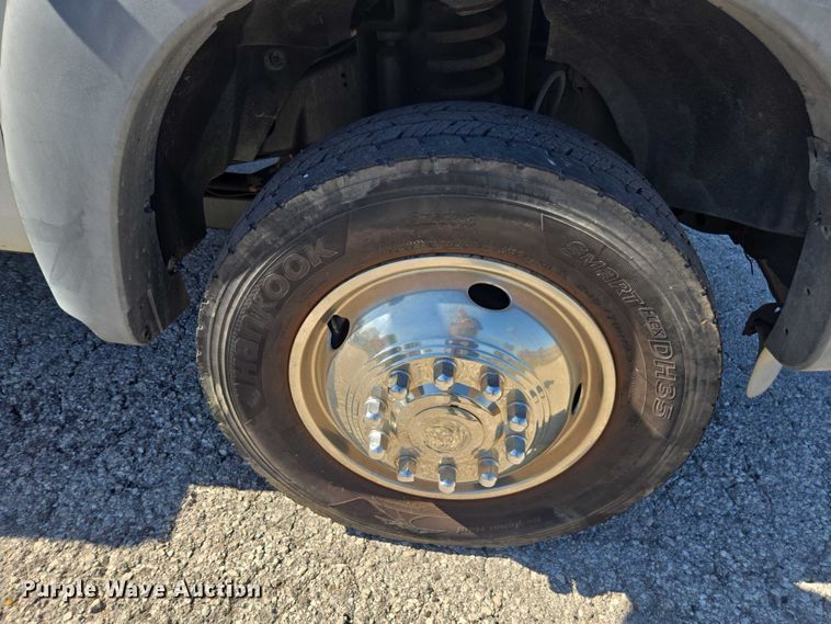 image for item EV5361 2011 Ford F550 Super Duty XL bucket truck