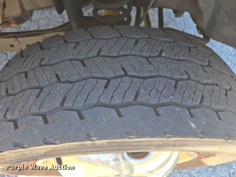 image for item EV5361 2011 Ford F550 Super Duty XL bucket truck