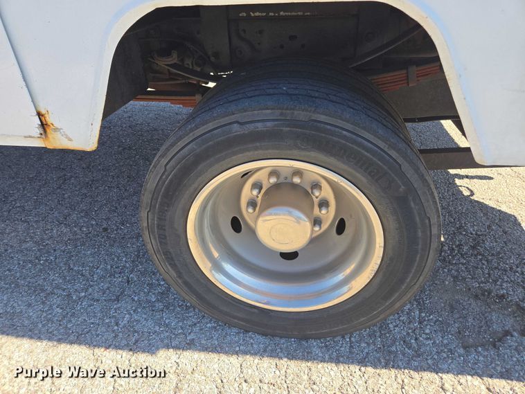 image for item EV5361 2011 Ford F550 Super Duty XL bucket truck