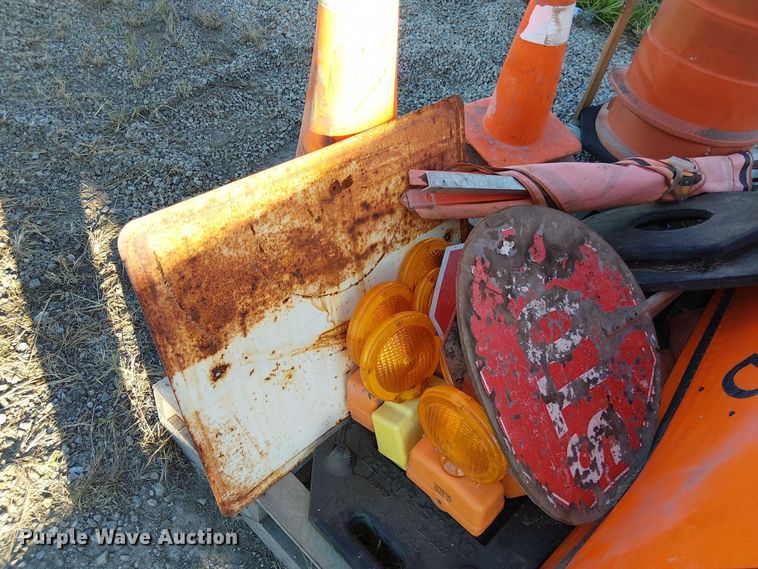 image for item EV5379 Road safety equipment