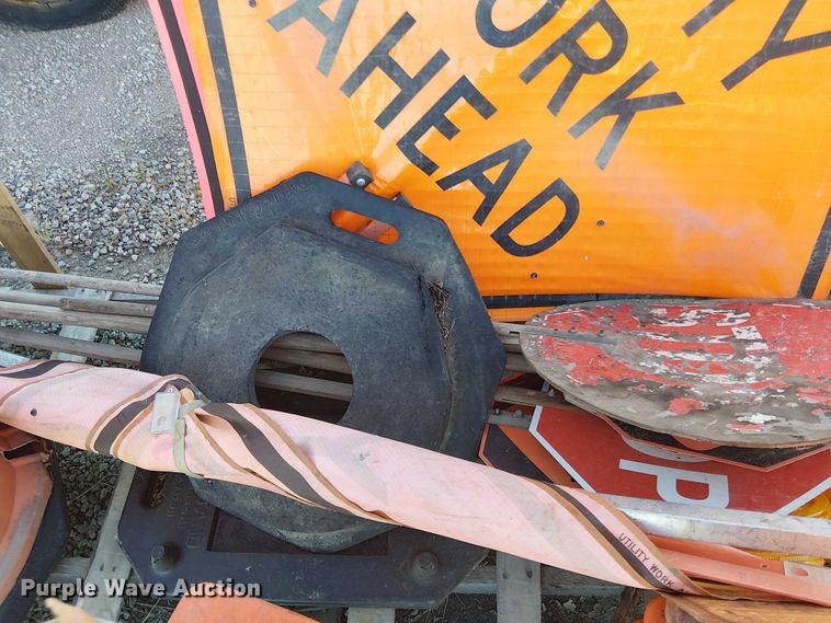 image for item EV5379 Road safety equipment