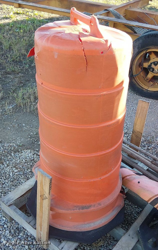 image for item EV5379 Road safety equipment