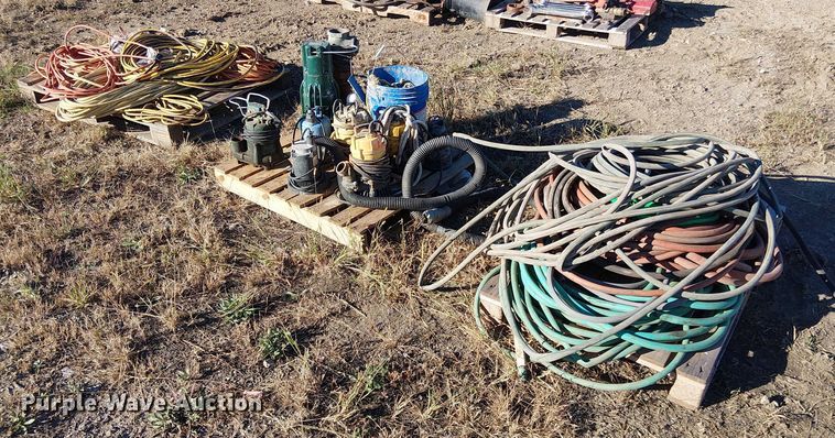 image for item EV5387 (10) submersible pumps