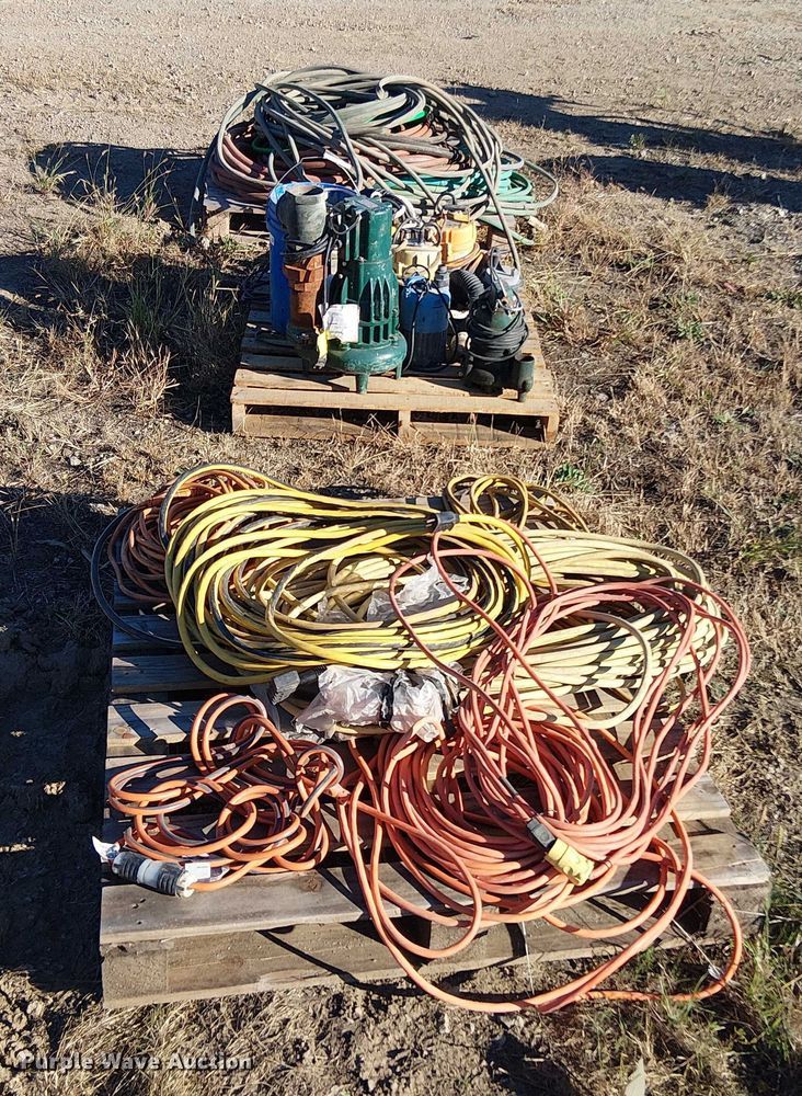 image for item EV5387 (10) submersible pumps