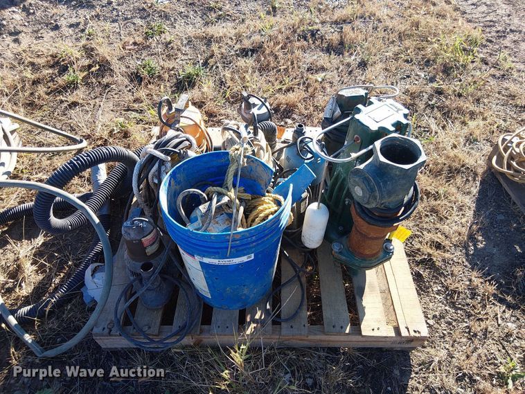 image for item EV5387 (10) submersible pumps