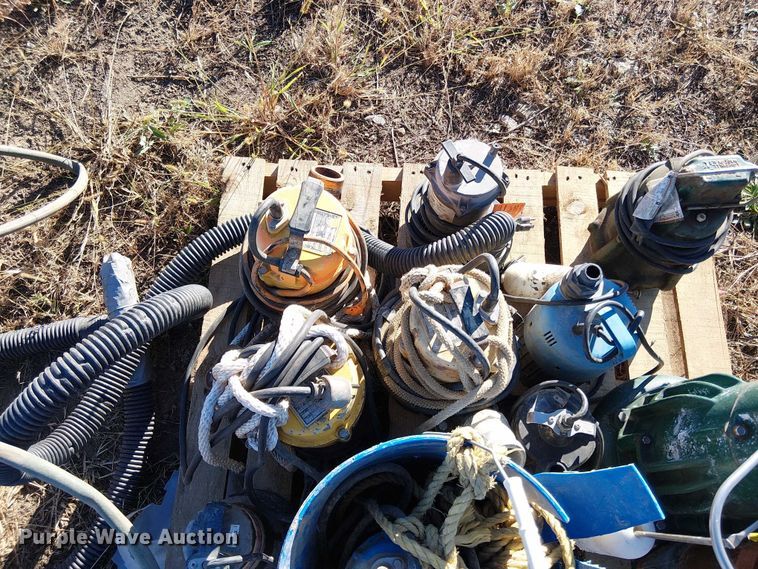 image for item EV5387 (10) submersible pumps