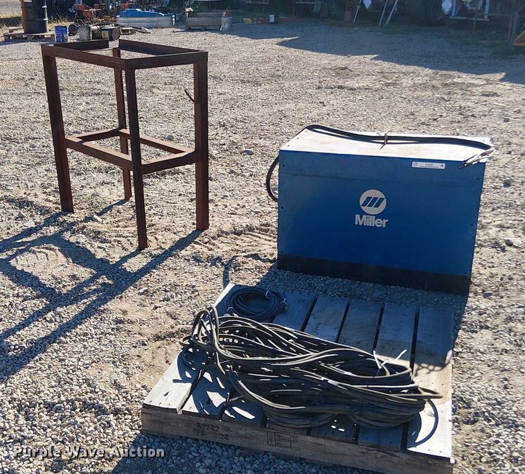 image for item EV5391 Miller deltaweld 651 welder/generator