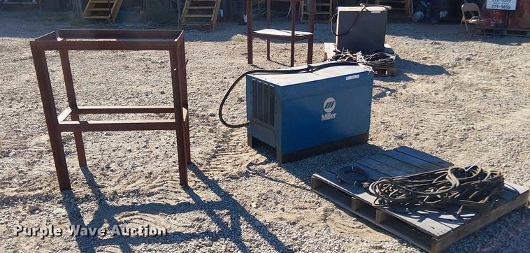 image for item EV5391 Miller deltaweld 651 welder/generator