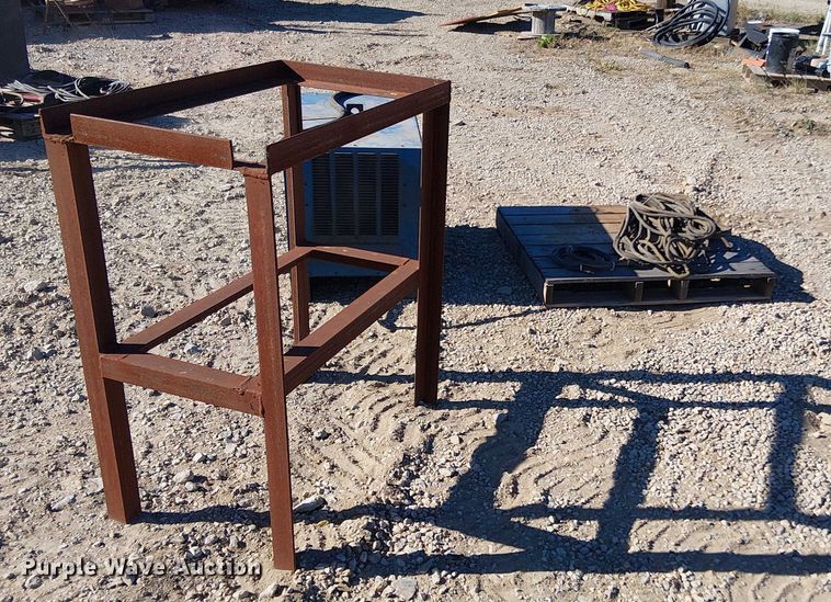 image for item EV5391 Miller deltaweld 651 welder/generator