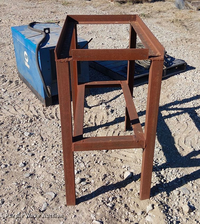 image for item EV5391 Miller deltaweld 651 welder/generator